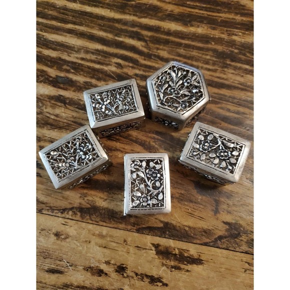 Vintage Chinese Snuff Boxes